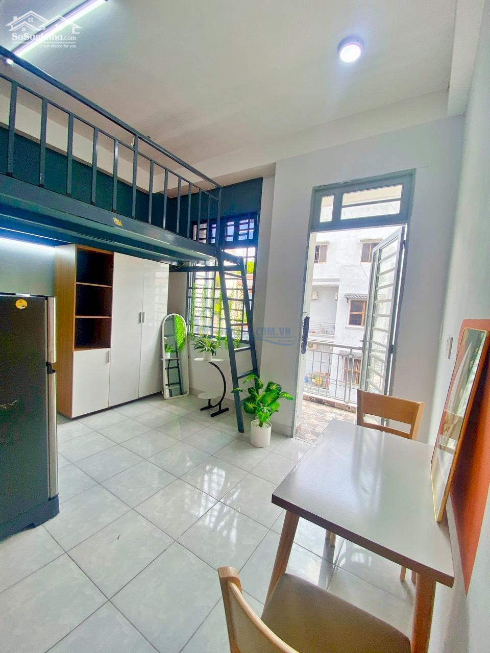 DUPLEX MỚI XÂY CỬA SỔ GÁC LỬNG FULL NỘI THẤT, NGAY SÂN BAY,