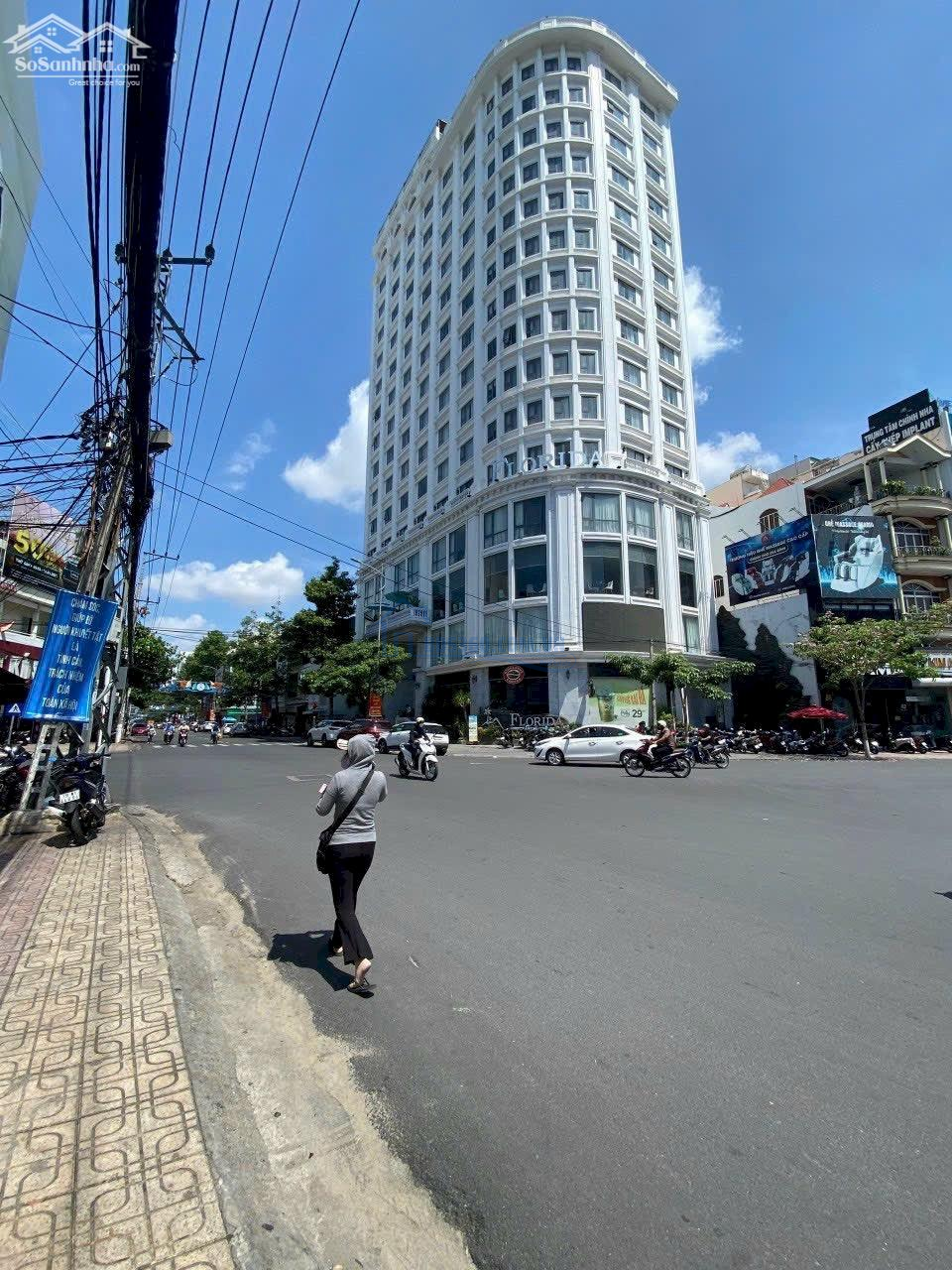 Bán nhà 3 tầng trung tâm Nha Trang DT 82m2 vị trí đẹp thuận tiện kinh doanh