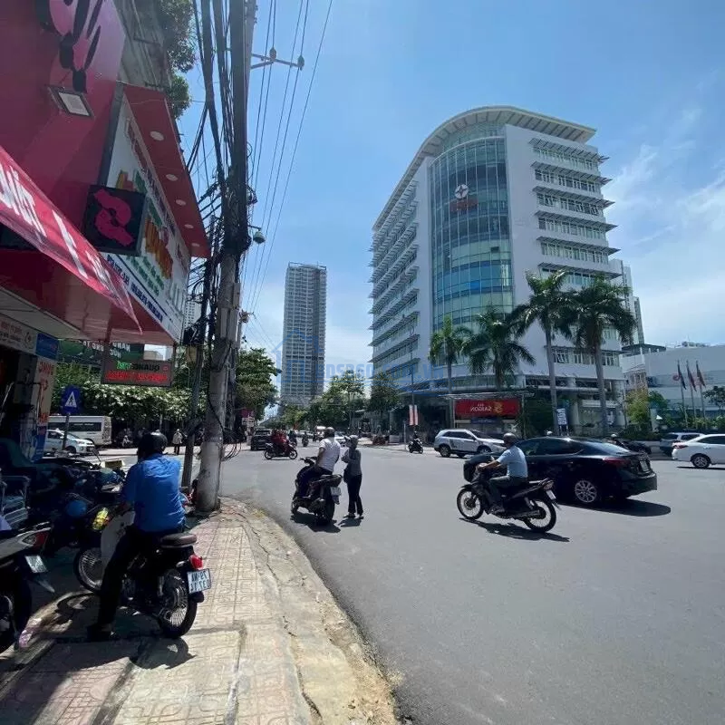 Bán nhà 3 tầng trung tâm Nha Trang DT 82m2 vị trí đẹp thuận tiện kinh doanh