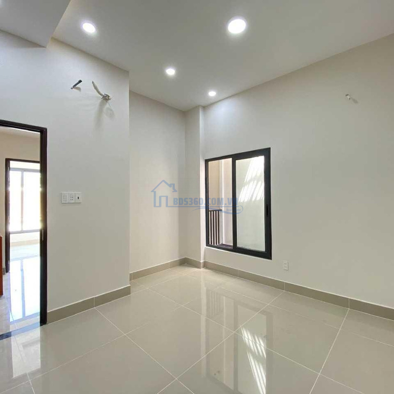 Gía Đầu Tư !!! 60M2 Hẻm 8M Phan Văn Trị - Phạm Văn Đồng Chỉ 7.8 Tỷ Xd 4Tầng Có Lửng