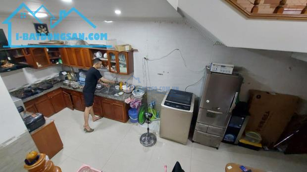 Bán gấp nhà phố Trần Nguyên Hãn, Lê Chân, HP. 4,8 tỷ, 64m2, 4 tầng.