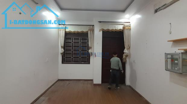 Bán gấp nhà Phố Chợ Đôn, Vĩnh Niệm, Lê Chân. 6,3 tỷ, 60m2, vị trí KD.