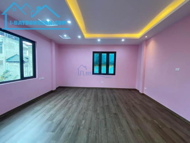 Bán nhà Trung Phụng Đống Đa, 30m2 x 5t, mt 6m, 6.35 tỷ, ngõ nông gần phố, kinh doanh nhỏ