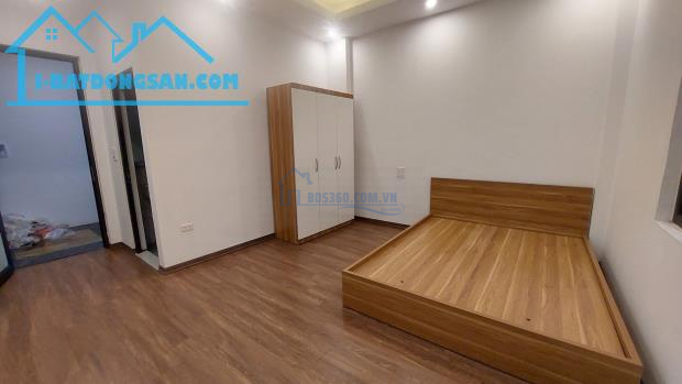 CHO THUÊ NHÀ 5 TẦNG TRIỀU KHÚC, DT 35M GIÁ 10 TRIỆU