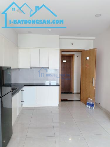 Cho thuê căn góc 78m2 (3PN + 3WC), FULL nội thất CH Saigon intela, ngay làng ĐH