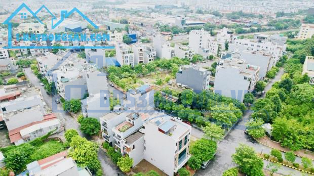 Bán 2 lô liền nhau sau Quận ủy Sở Dầu, Hồng Bàng, Hải Phòng 200m2- MT: 10m. Không lỗi lầm