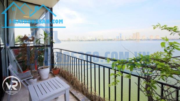 Mặt phố Quảng Khánh, lô góc 3 thoáng, view hồ Tây, MT rộng, nội thất thang máy xịn