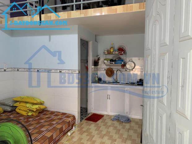 BÁN DÃY NHÀ TRỌ 16 PHÒNG+2KIOT DT:300M2 VÀ LÔ ĐẤT 200M2 SHR GẦN CHỢ,ĐÔNG DÂN,...