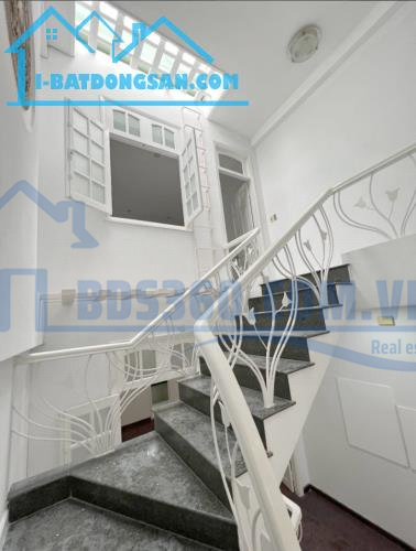 HXH thông Bà Hom Quận 6 69m2 3 tầng nhỉnh 8 tỷ