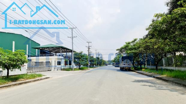 cho thuê xưởng 2.000m2 ở Đức Hòa, Long An giá 80tr/tháng Lh: 0949 861 287