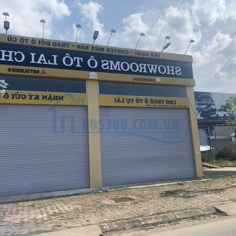 Cho Thuê Nhà Shoowroom 200M2, Cao 2 Tầng, Xây Kiên Cố Làm Nhà Hàng, Làm Garaoto ...Đều Được