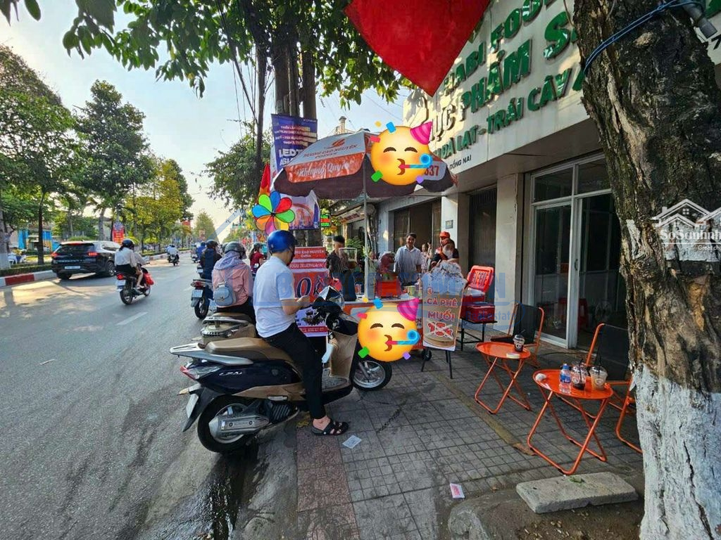 Cần Thuê Vỉa Hè Kinh Doanh Cafe Mang Đi