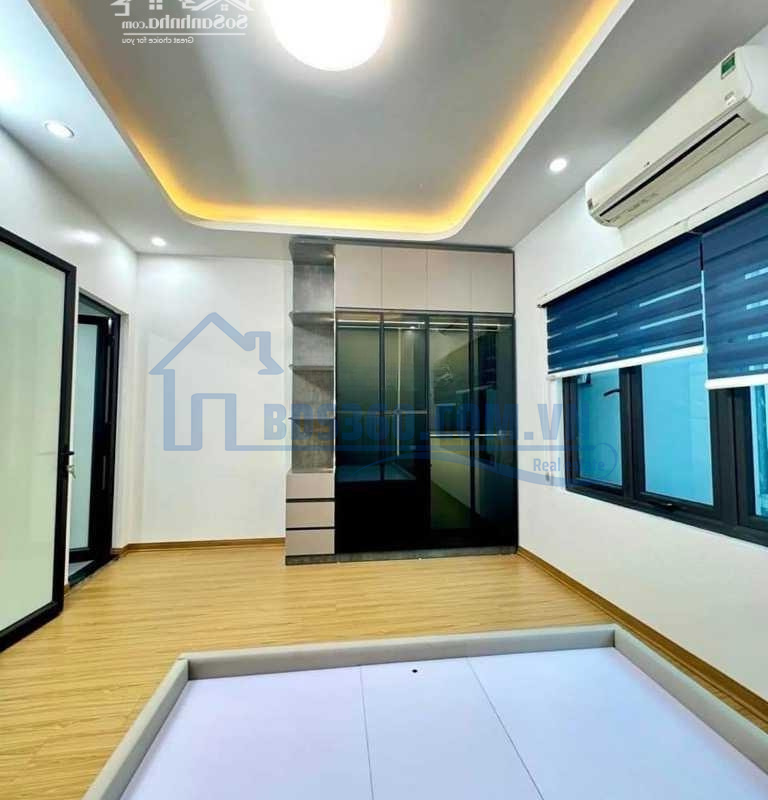 Bán Nhà 30M2 Đầu Ngõ Quan Nhân- Thanh Xuân- Hn