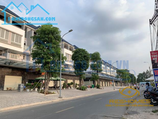 Bán nhà khu Văn Hoa Villas, mặt tiền đường Nguyễn Văn Hoa, phường Thống Nhất giá 13.5 tỷ