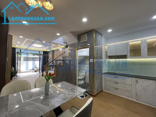 Nhà Kinh Doanh Thuận Tiện - Ôtô Đậu Đỗ Thoải Mái - Cạnh C/c Dream Home - Gò Vấp - 4,580 tỷ