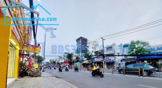 SỐT QUÁ SỐT, mặt tiền ngang 8m Quang Trung, 185m2, đang KD có DT giảm còn 22 tỷ.