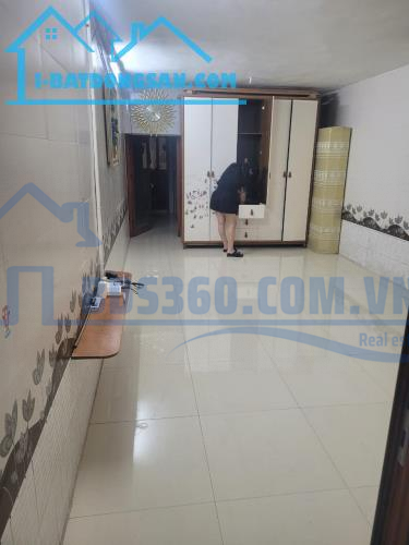 CHO THUÊ NHÀ NGÕ Ô TÔ NGUYỄN TRÃI, 90M2, 3 NGỦ, 2 WC, GIÁ CHỈ 9.5 TRIỆU - KINH DOANH