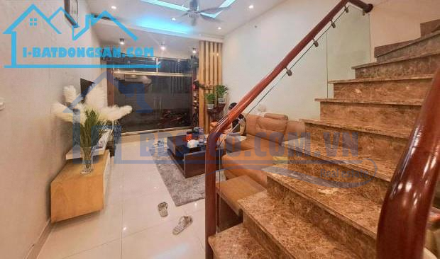 CẦN BÁN GẤP NHÀ, 2 TẦNG, DT: 78 M2 NGUYỄN THỊ THẬP, Q7, HẺM RỘNG, GIÁ RẺ