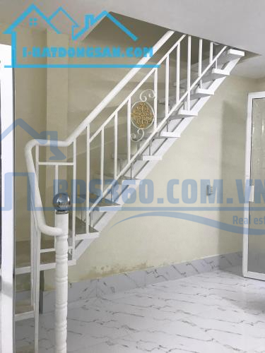 BÁN NHÀ ĐẸP, HUỲNH TẤN PHÁT, QUÂN7, (DT 30 M2), 2 TẦNG, GIÁ TỐT