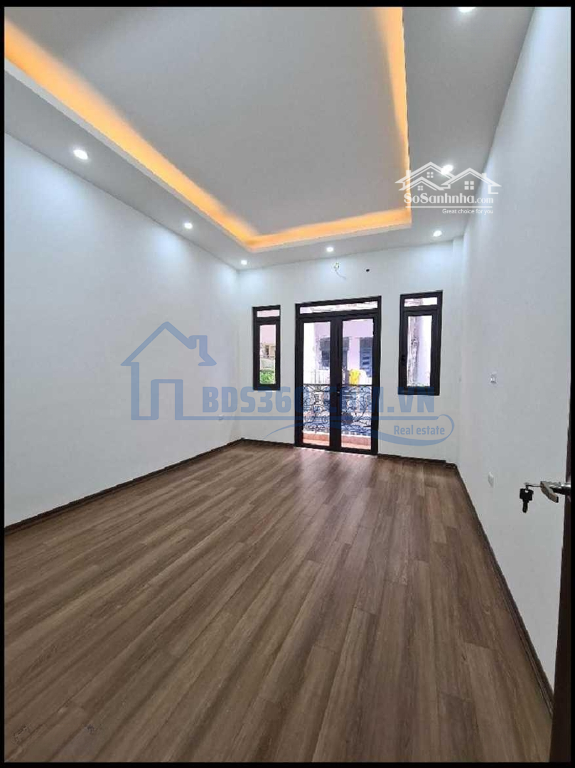 Bán Nhà Khương Trung, Ô Tô Đỗ Cửa, Ngõ Đẹp Thông, Sát Ngã 4 Sở, Royal City, 50M2, Giá Bán 8.9 Tỷ