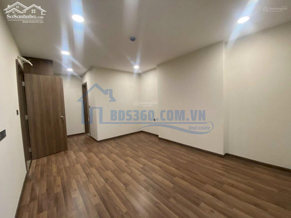 Cho thuê căn 3PN/102m2 Tầng cao. nôi thất cơ bản tại DeCapella Q2 giá 18.5 triệu/tháng