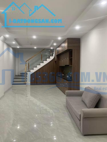 ***  Lạc Long Quân 40m2 , 6 Tầng  , MT 4m ,  5 tỷ 9 ,  #Ô TÔ ĐỖ CỔNG # NHÀ MỚI Ở NGAY