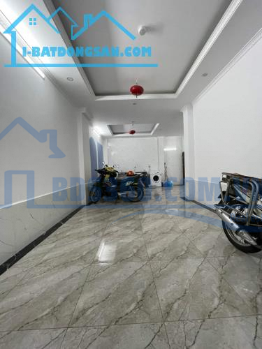 Phố Kim Ngưu, CCMN 15 Phòng, Thu 80tr/tháng, 68m x 7 tầng TM, Giá 14.3 tỷ. LH 0906556885