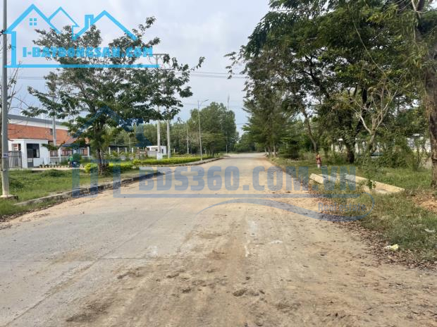 2500m2 đất khu công nghiệp xã An Thạnh, Bến Lức, Long An giá 14 tỷ