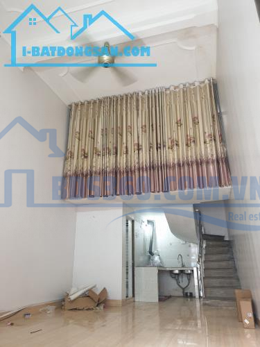 BÁN NHÀ 1.15 TỶ 2.5 TẦNG 34M2 ( TÂY NAM ) NGÕ NGẮN TRƯỜNG CHINH