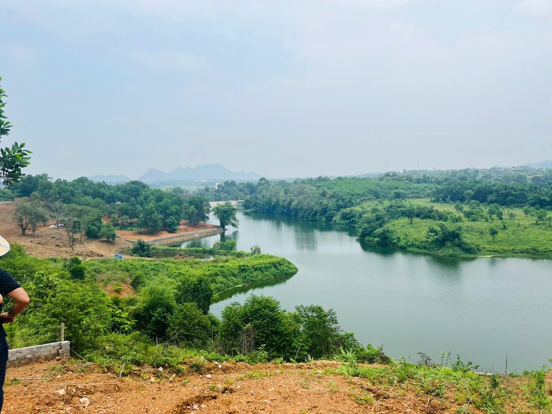 Cơ Hội Hiếm Sở Hữu Lô Đất Bám Mặt Hồ Đồng Sương Vị Trí Đẹp View Cao Thoáng Tại Lương Sơn Hoà Bình