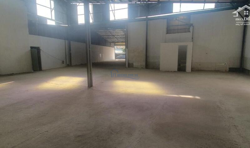 Cho thuê kho xưởng 1300m2 đường Nguyễn Duy Trinh, phường Trường Thạnh, Quận 9