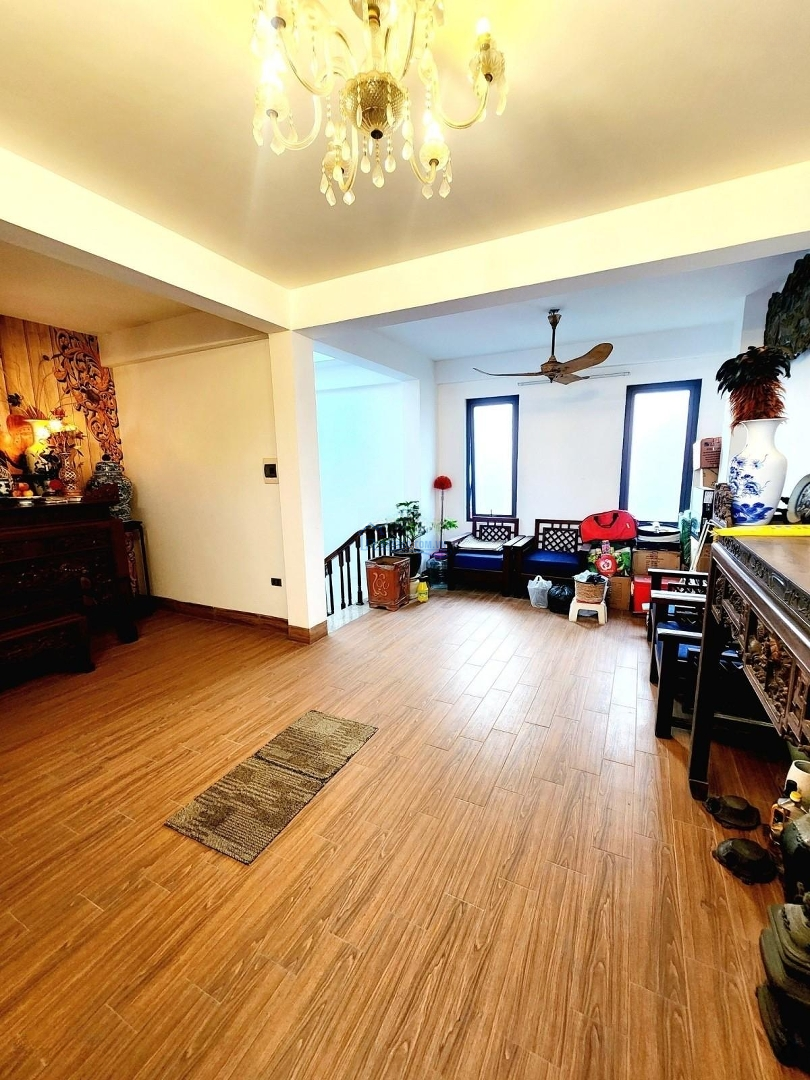 Cần Bán Nhà Phố Đào Tấn 52M 5Tgmặt Tiền3,8M Hơn 11 Tỷ Ôtô Đỗ Cửa.