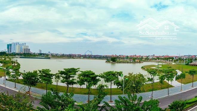 Bán Biệt Thự View Hồ 197M2 Thành Phố Giao Lưu, Lô 2 Mặt Đường, 43 Phạm Văn Đồng