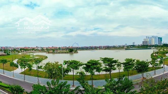 Bán Biệt Thự View Hồ 197M2 Thành Phố Giao Lưu, Lô 2 Mặt Đường, 43 Phạm Văn Đồng
