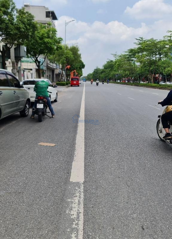 Chính Chủ Cần Bán Mảnh Đất Phố Ngô Gia Tựdiện Tích98M2 ,Mặt Tiền6M , Vị Trí Kinh Doanh Sầm Uất Nhất Phố