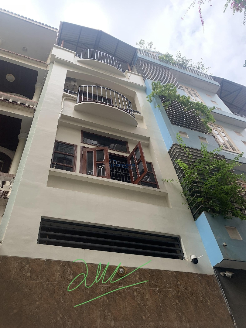Bán Nhà Thiên Hiền Hàng Xóm Sân Mỹ Đình - Ô Tô Vào Cửa - Diện Tích Rộng - Chỉ Nhỉnh 12 Tỷ