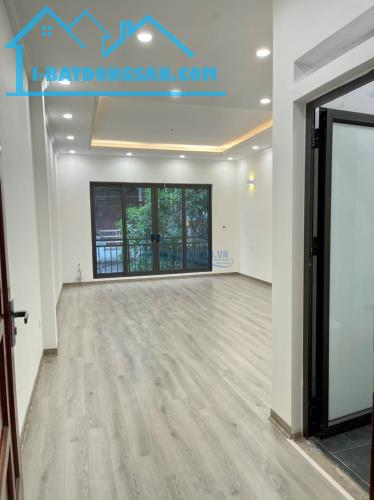 PHỐ PHƯƠNG LIỆT NHÀ MỚI 50M2, 4 TẦNG ÔTÔ ĐỖ CỬA 5.5 TỶ