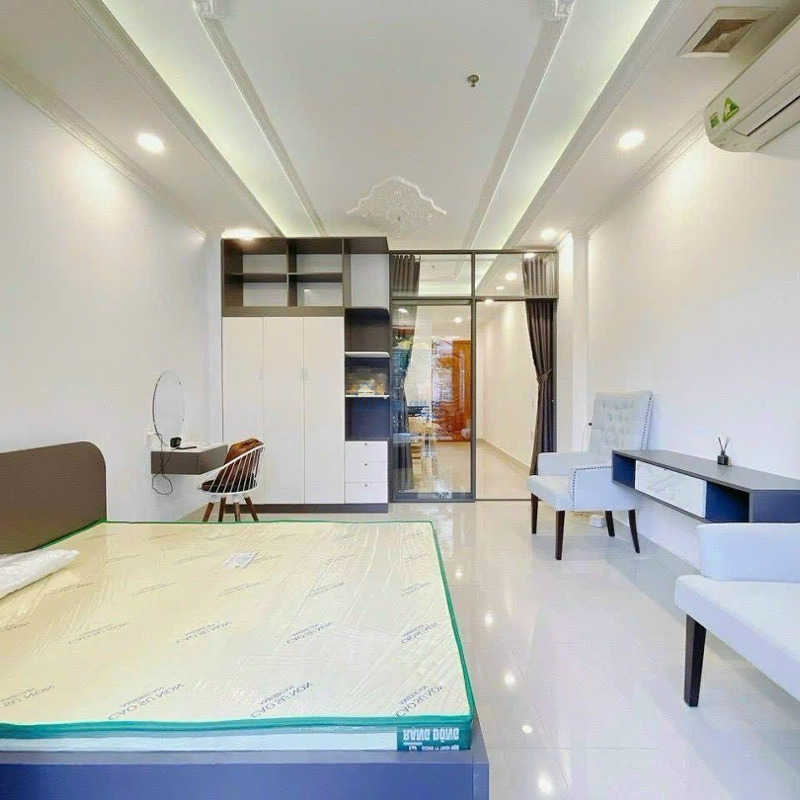 Căn Hộ Mặt Tiền - Ban Công - Thang Máy - Máy Giặt Riêng - Ngay Chợ Tân Định