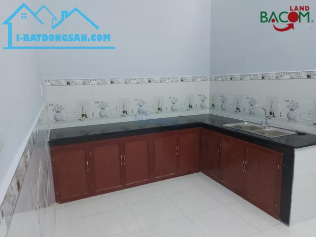 Bán nhà 69m2, SHR full thổ cư, cách đường Bùi Hữu Nghĩa 100m, ngay CA, ủy ban ( P. Tân Vạn
