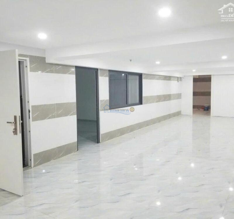 Kẹt Tiền Bán Gấp MT Trường Sơn - Hậu Giang 5 Tầng 300m2 65 Tỷ Ngay Quận Tân Bình Sát Sân Bay