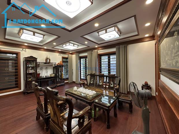 💥Siêu Biệt thự VIP Phố Hoàng Sâm, Nghĩa Đô, 166m2 5T Thang máy, MT 10m, Chỉ 54 Tỷ 💥