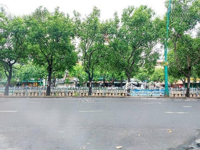 Hẻm Xe Hơi - Sát Bờ Kè - Khu Chợ Phạm Văn Hai - Lưu Nhân Chú Tân Bình - 102M2 -9.7Tỷ