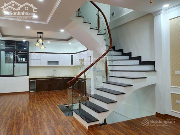 NHà đẹp đất Phụng Châu, Chương Mỹ, ô tô đỗ cửa, gần trường TDTT. DT 31m xây 5 tầng