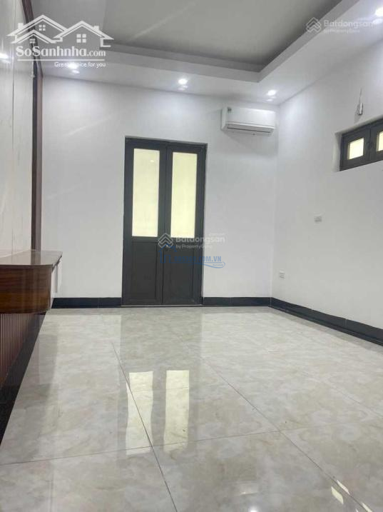 NHà đẹp đất Phụng Châu, Chương Mỹ, ô tô đỗ cửa, gần trường TDTT. DT 31m xây 5 tầng