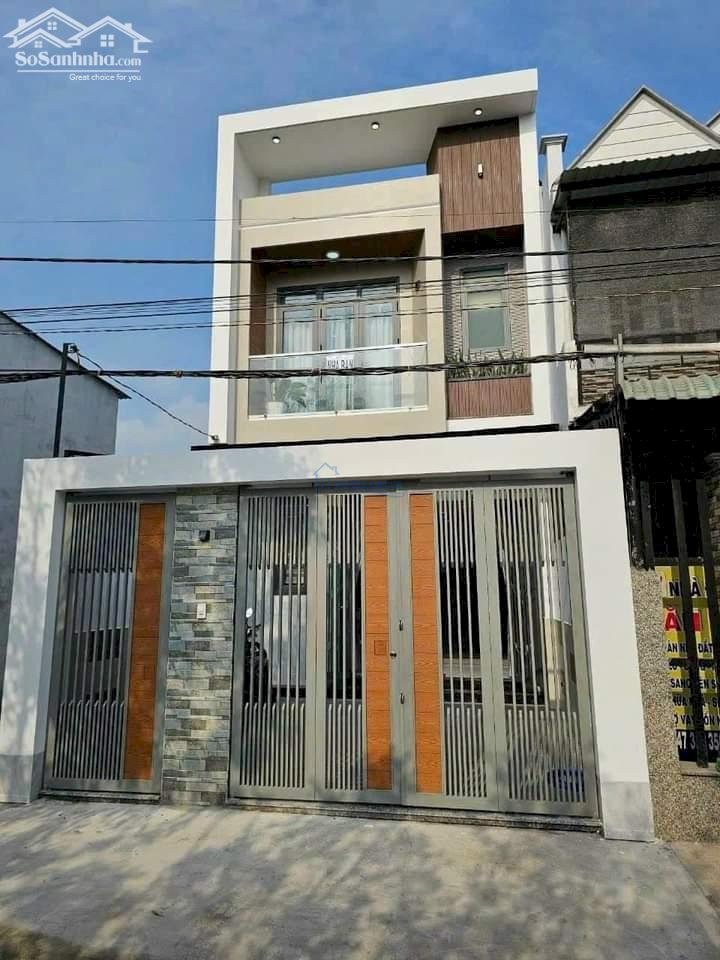 Ngay bệnh viện da liễu 5x21m , Nhà xây cho con trai ở giờ chuyển công tác nên bán gấp