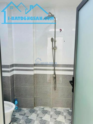 Bán Nhà 1 Trệt 1 Lầu 2 PN Hẻm 8m Trung Tâm Vũng Tàu DT: 70m2 giá 4 xx tỷ