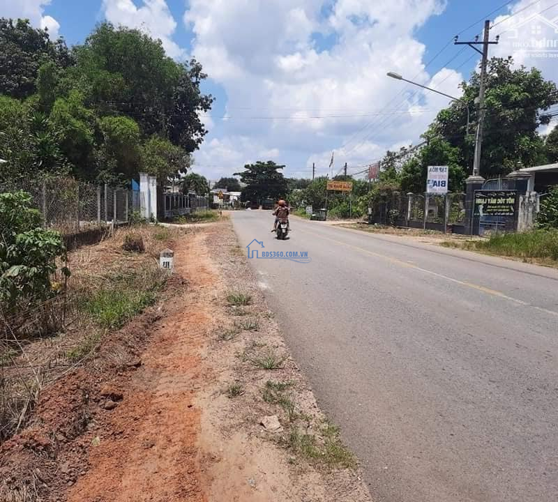 Bán đất TP Đồng Xoài,mặt tiền 32m đường nhựa,Dt 250m2 thổ cư,( sổ tươi)350tr