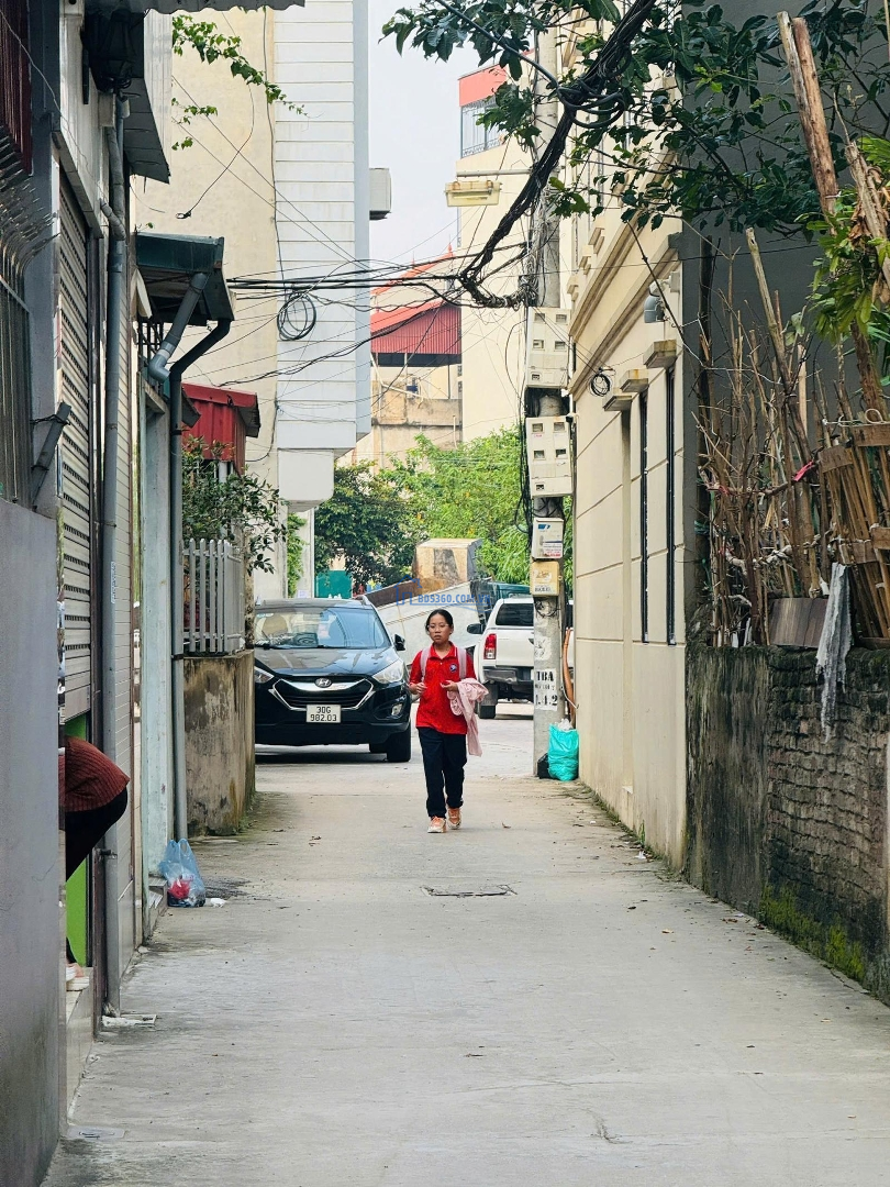 Bán Gấp Lô Đất Đẹp 2 Mặt Thoáng Vuông Vắn Đường Ô Tô 7 Chỗ Vàomặt Tiền5M X10M Tại Ngõ 303 Phúc Lợi, Lb