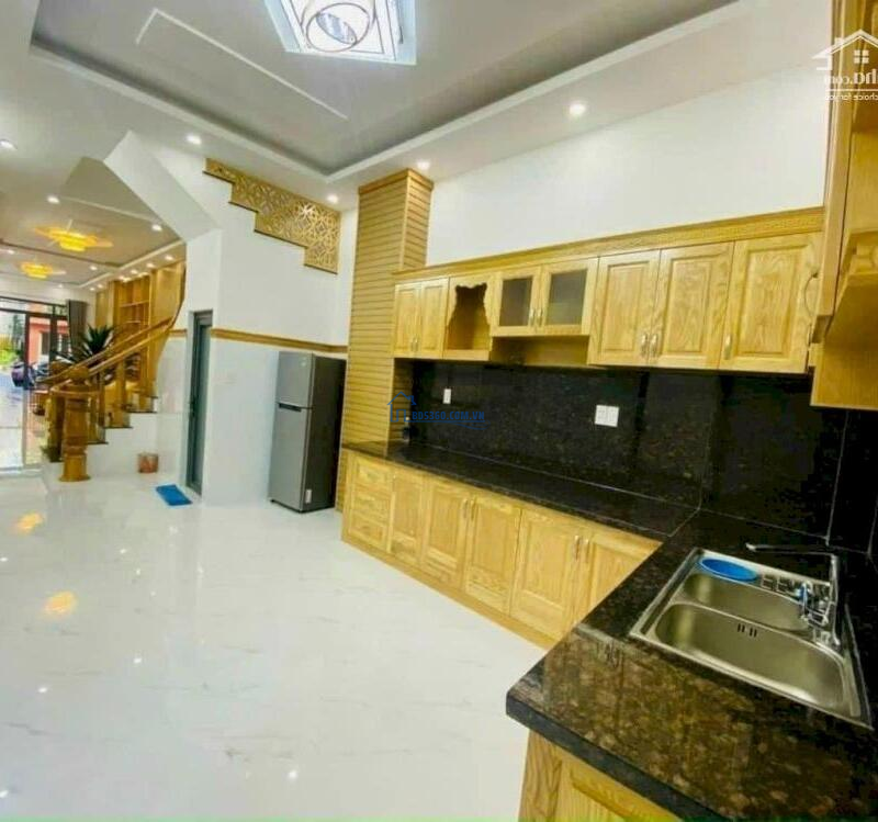 Bán nhà mặt tiền đường Nguyễn An Ninh, P7, Vũng Tàu. Vị trí đẹp gần ngã tư giếng nước.