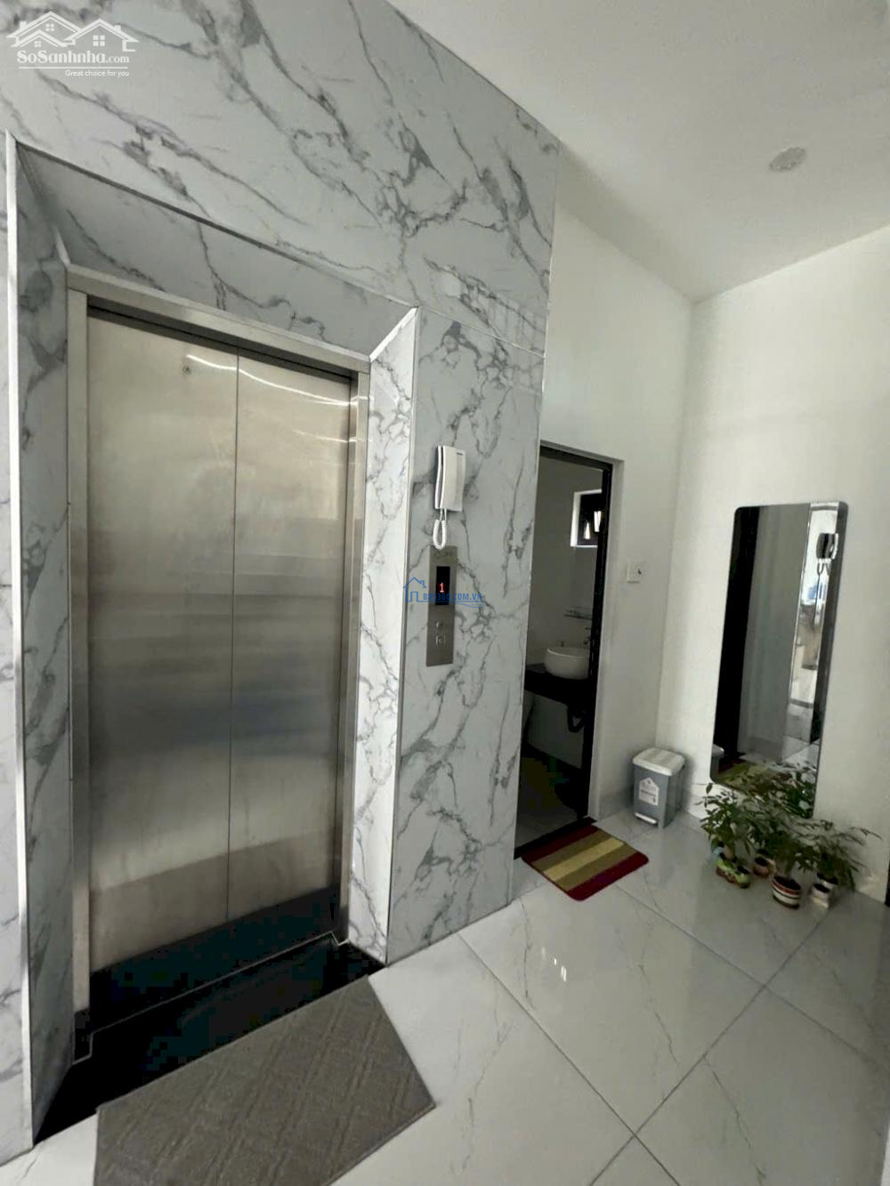 Giảm 1 tỷ. Bán nhà 5 tầng_ MT Chính Hữu_80m2_ thang máy_ gần biển_ sát Phạm Văn Đồng_ 11.x tỷ